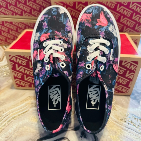 Vans New W / Box Vans Authentic Warped Floral Low Top Lace Up Shoes - Picture 4 of 11